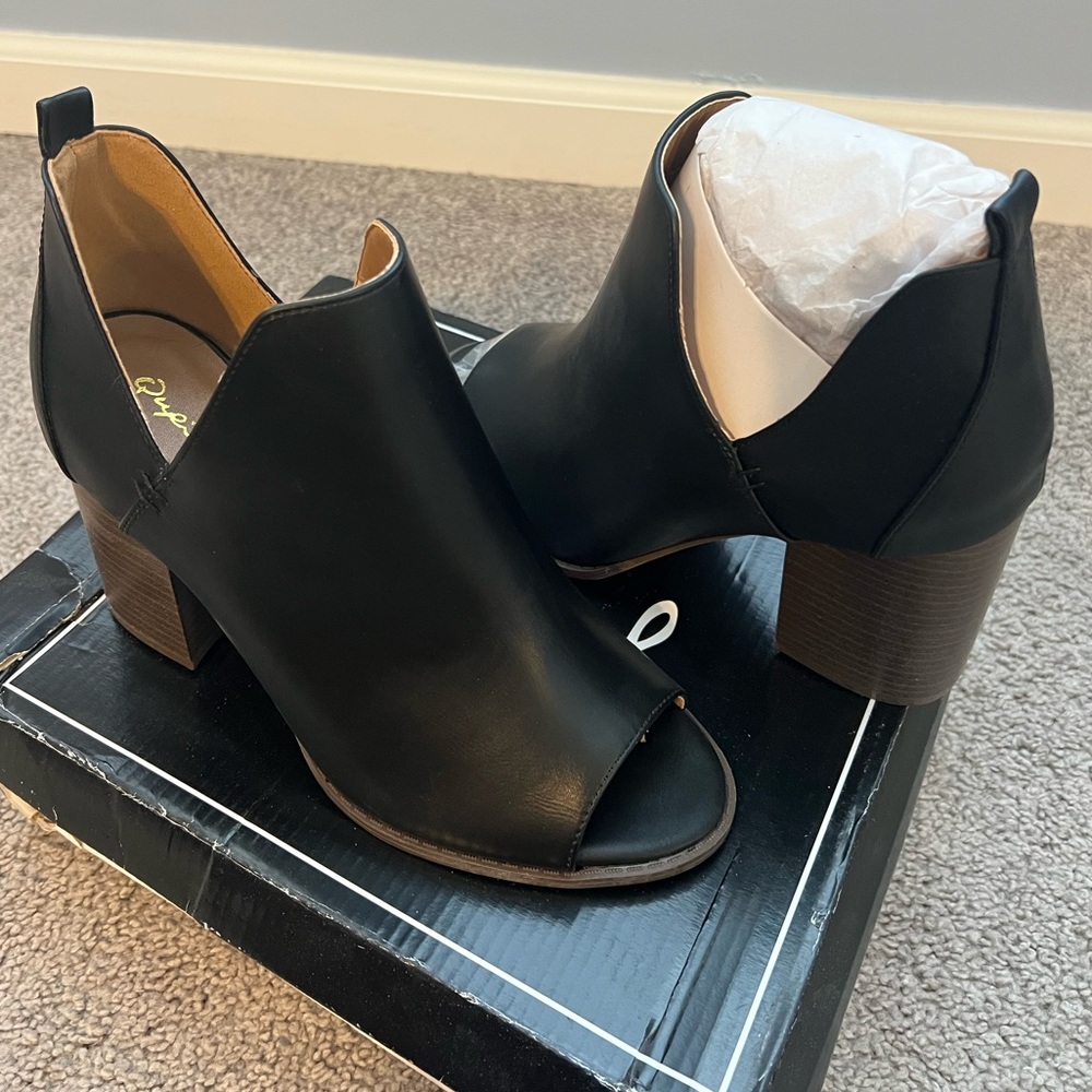 Qupid black brammer size us9